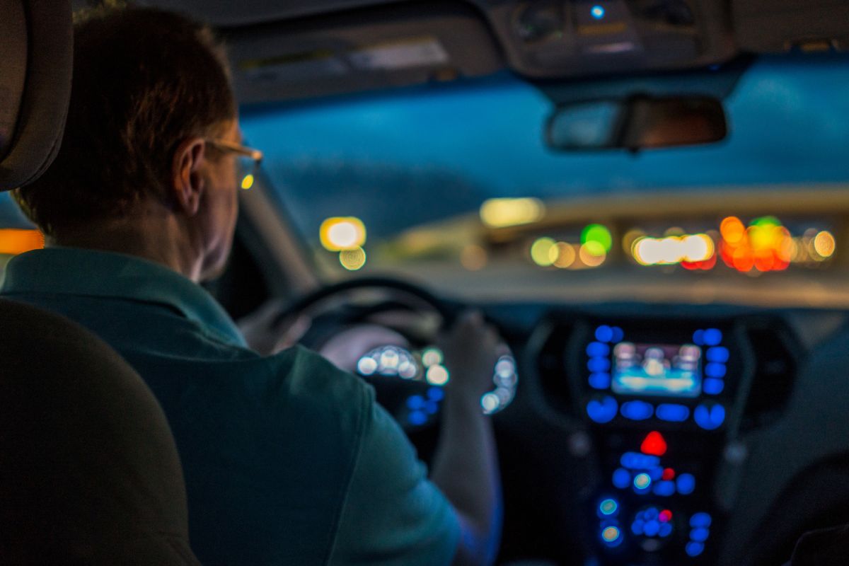 luzes do painel do carro Luzes do painel do carro: veja sua função e como identificar problemas