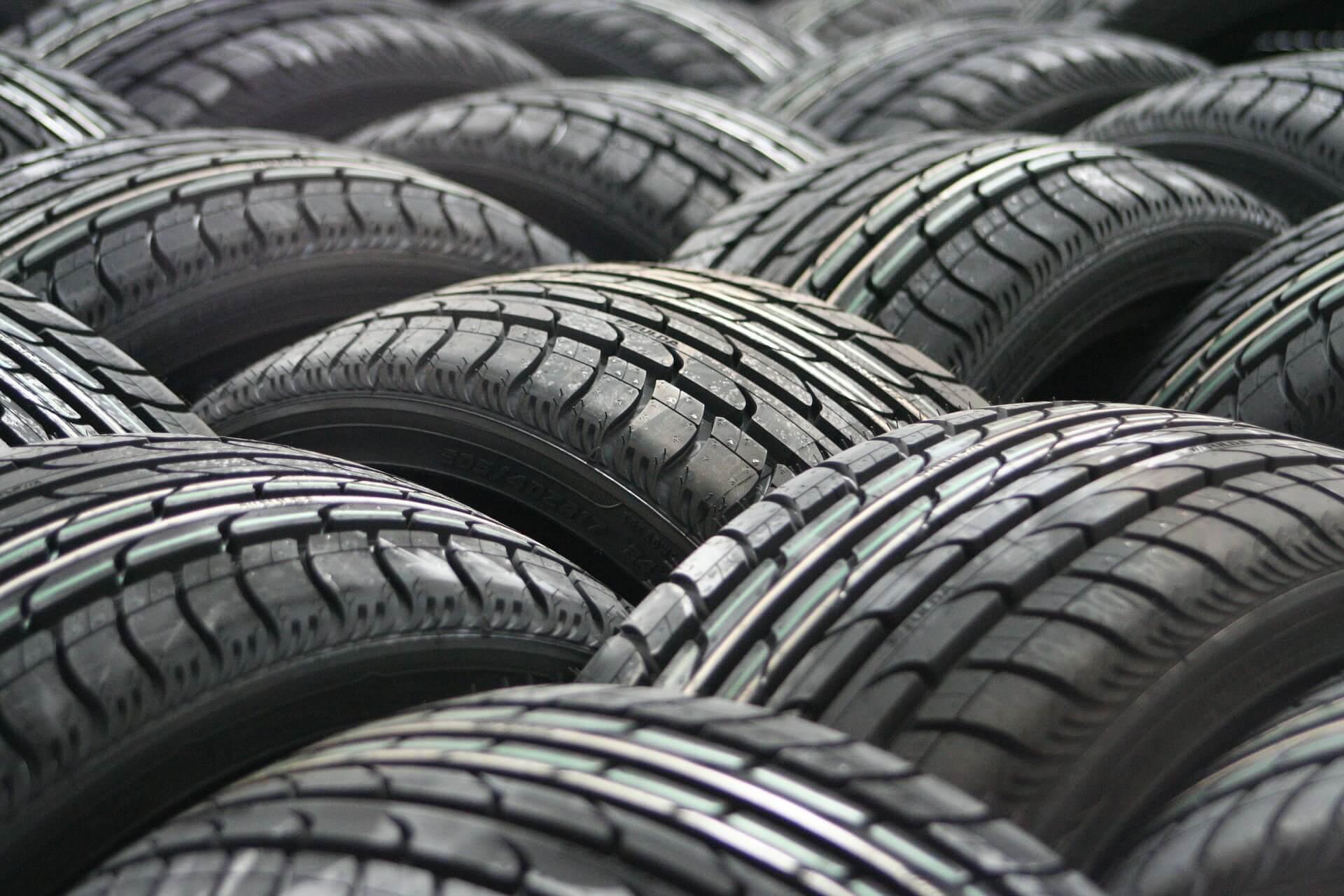 car tyres 63928 1920 5 cuidados que você deve ter na hora de comprar pneus online