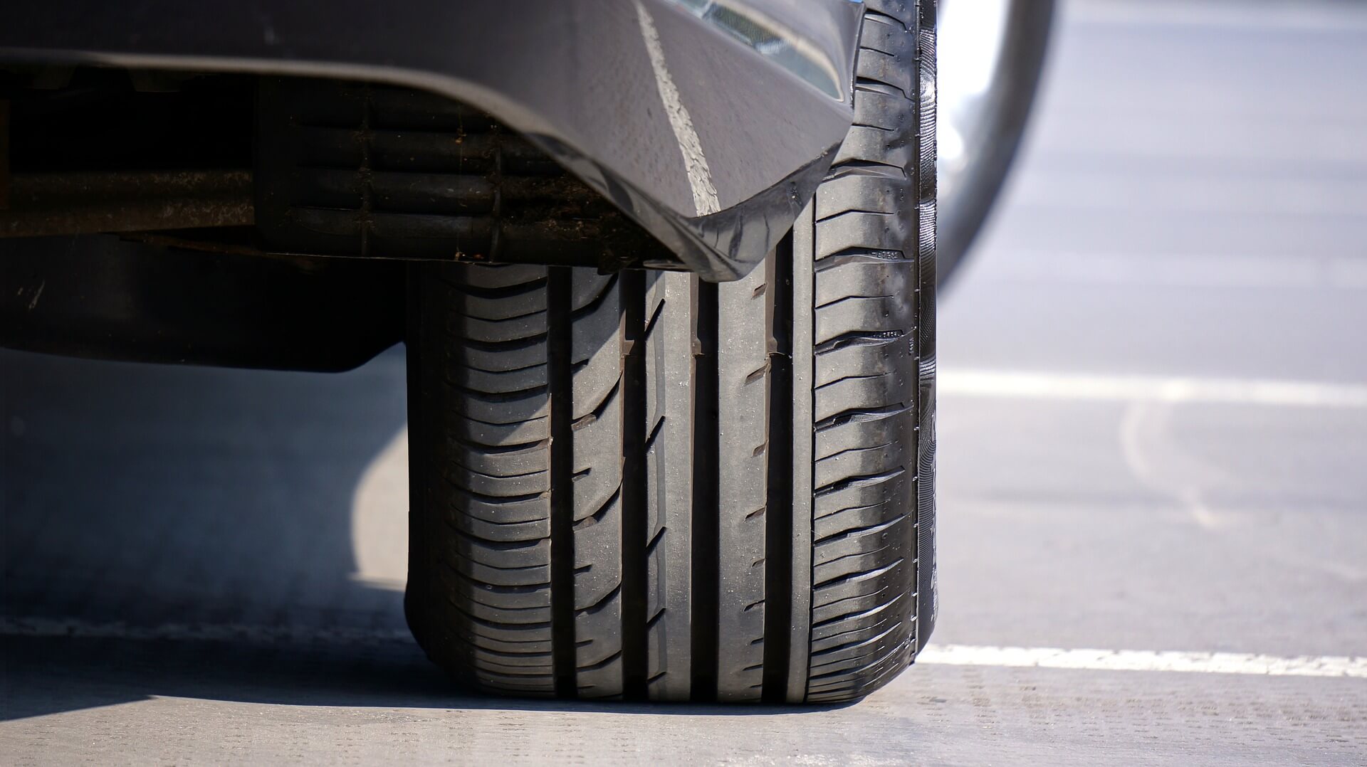 tyre 1714669 1920 Volante tremendo: aprenda a identificar a causa da vibração no volante