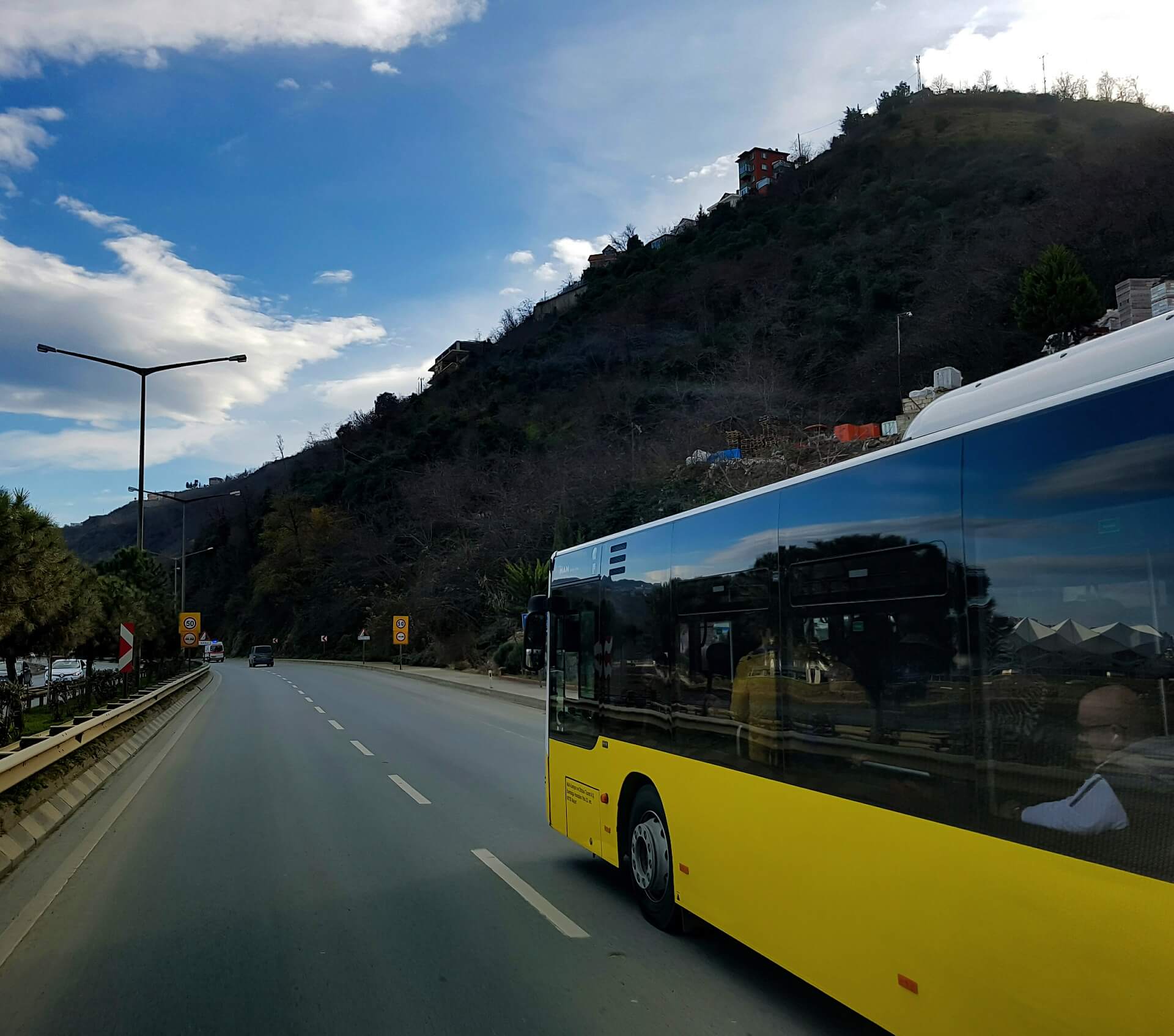 bus 2069419 1920 Quer saber como viajar de graça? Te ensinamos em 4 passos