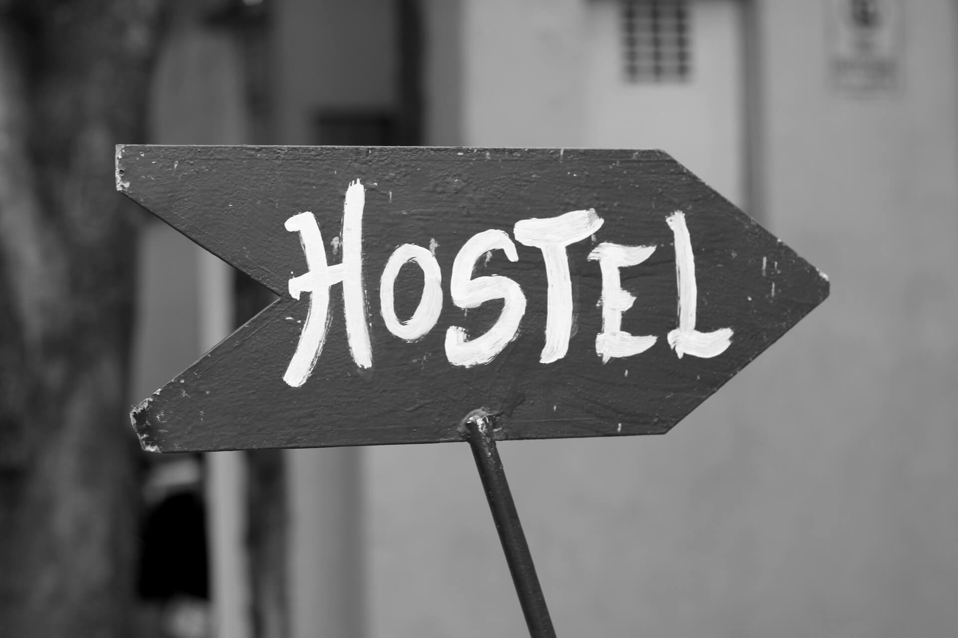 hostel 185156 1920 Viagens low cost: não deixe a grana curta atrapalhar seu roteiro!
