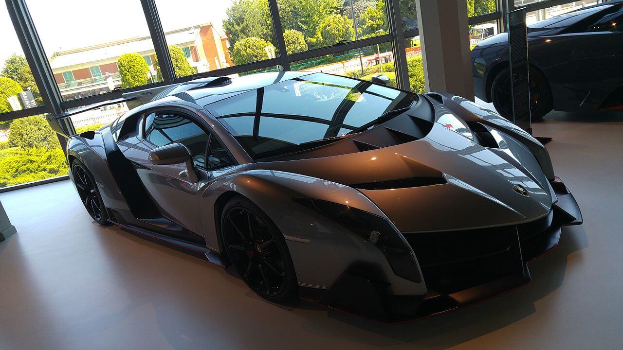 Saiba mais sobre Carros mais caros do mundo em 2023: veja o preço dessas supermaquinas carros mais caros do mundo - Lamborghini Veneno