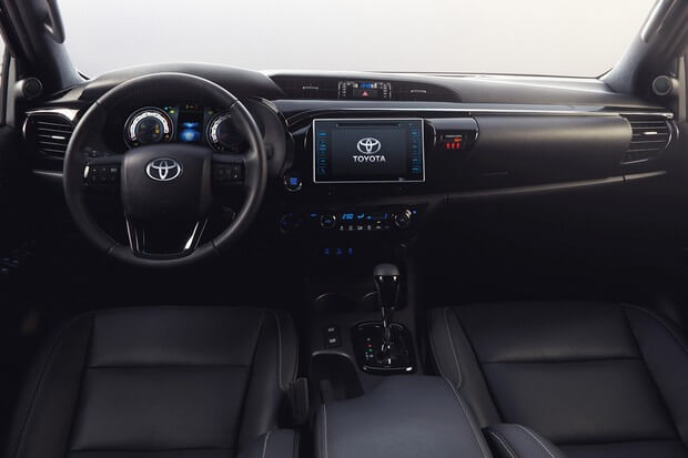 Toyota Hilux - Interior