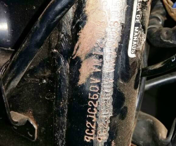 Entenda por que alguns carros possuem chassi remarcado