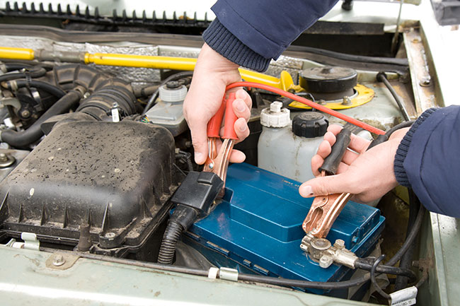 pane eletrica chupeta Bateria descarregada: como identificar e o que fazer para ligar o carro