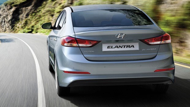 carros com a manutenção mais cara - 4° lugar - Hyundai Elantra 2.0