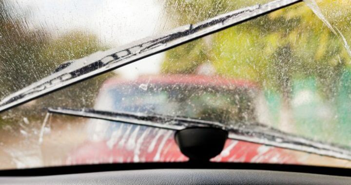 limpador para brisa Em época de chuva, atenção com as palhetas dos limpadores