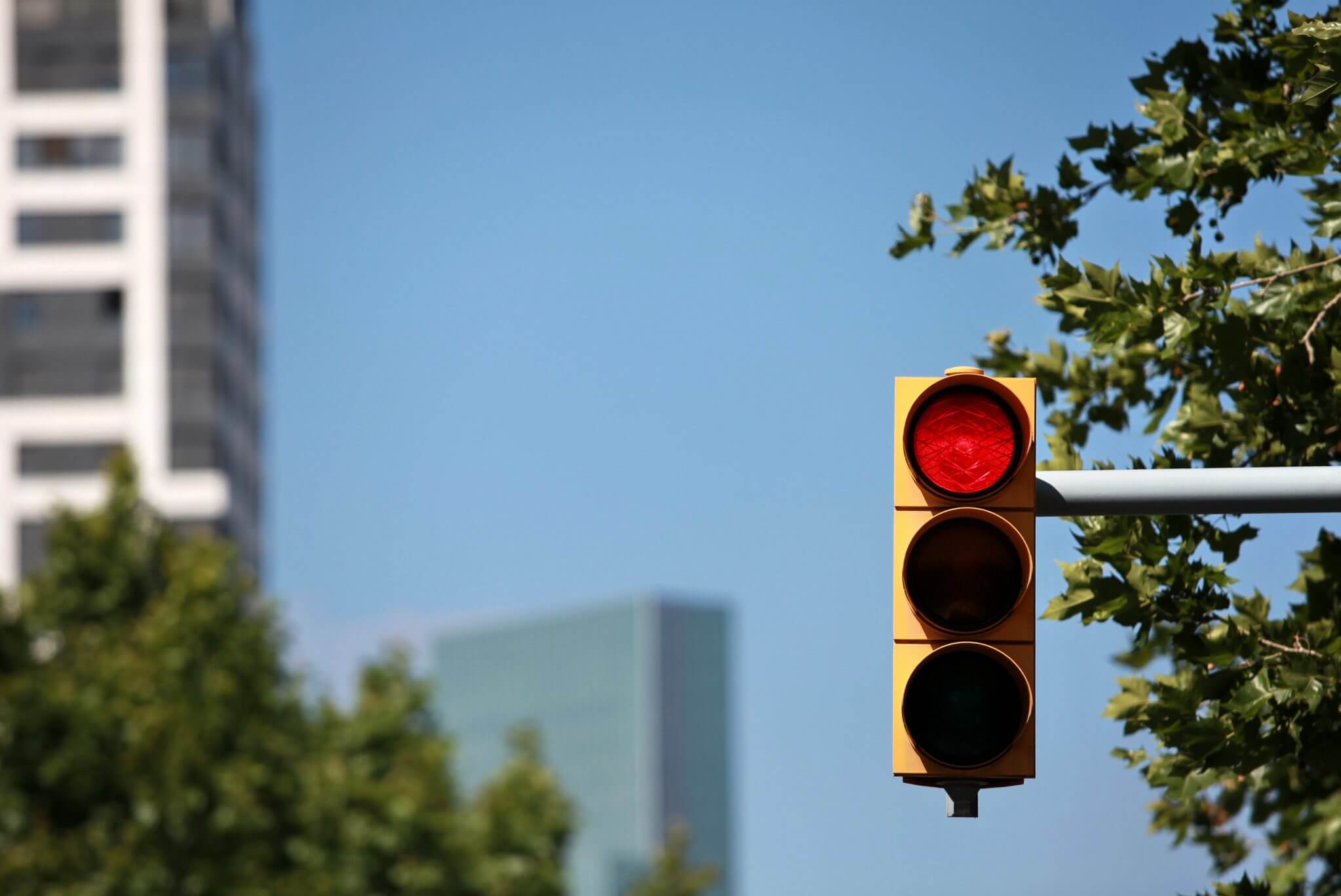 thinkstockphotos 512729096 e1493815119644 Cores do semáforo: veja quais são e seu significado