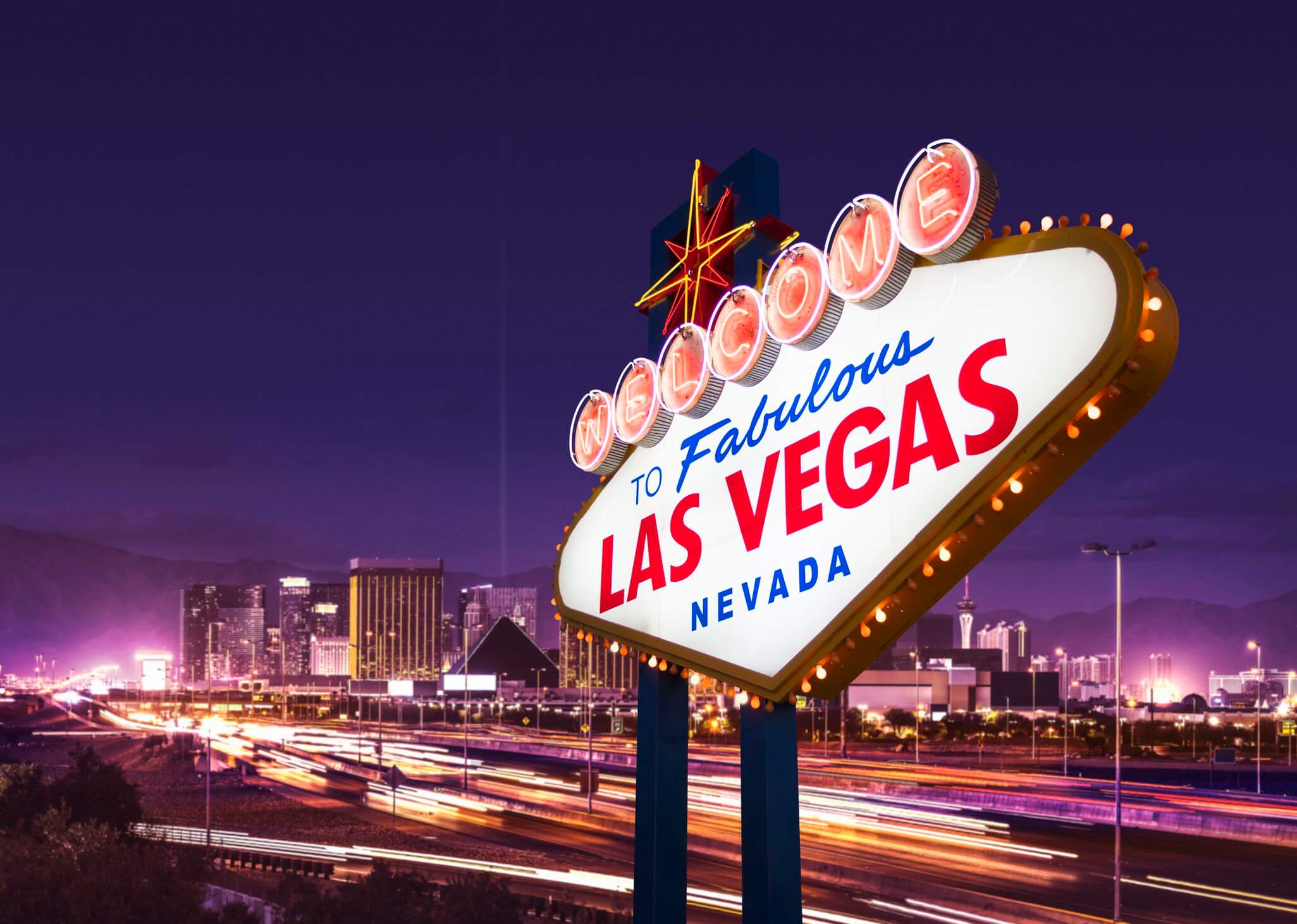 las vegas sign 5c38114646e0fb00012dba38 Rota 66: dicas de viagem pela rodovia mais famosa dos EUA