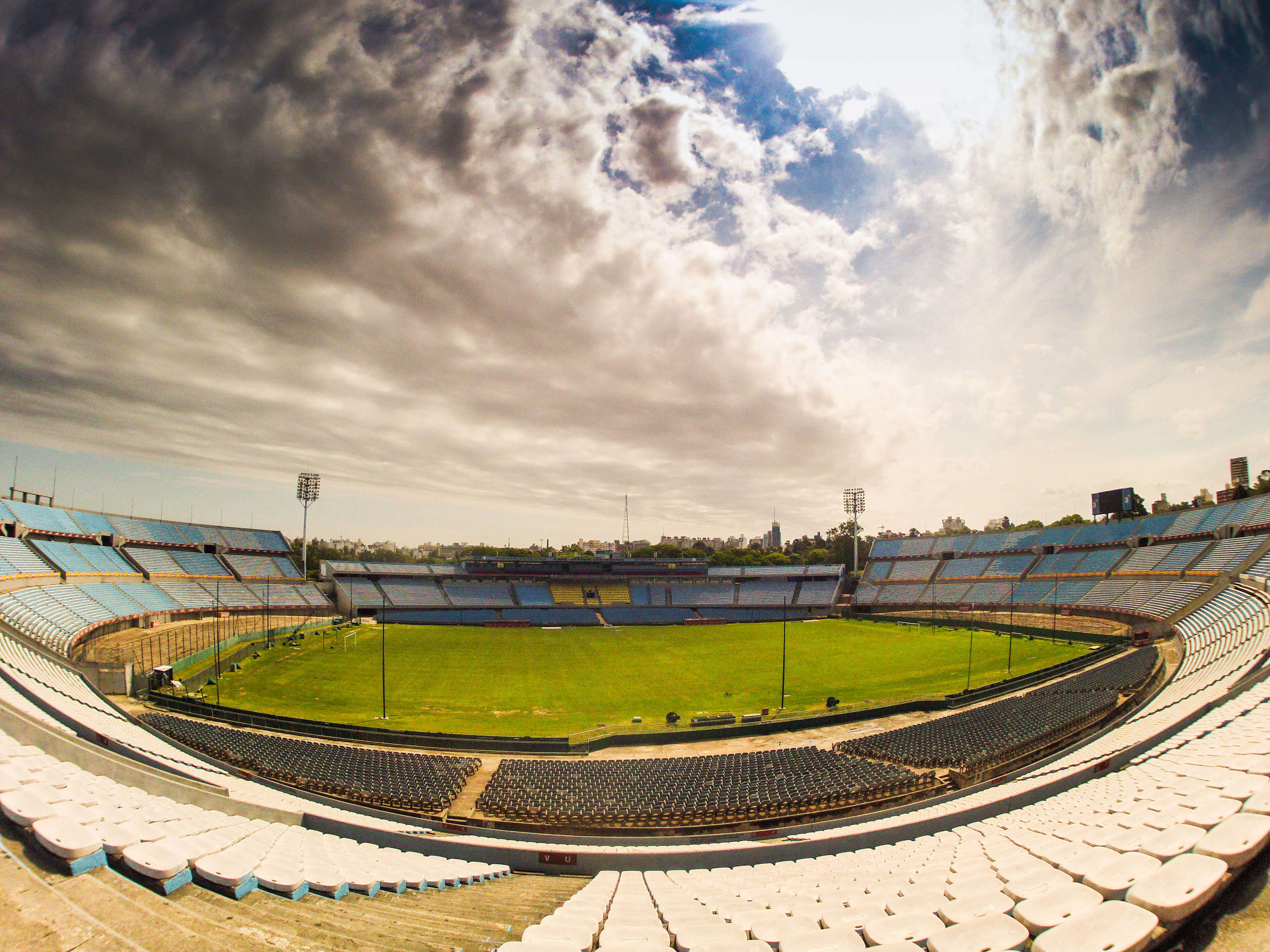 Estadio Centenario Montevideo Uruguay Uruguai, o que fazer em nosso vizinho sul-americano 