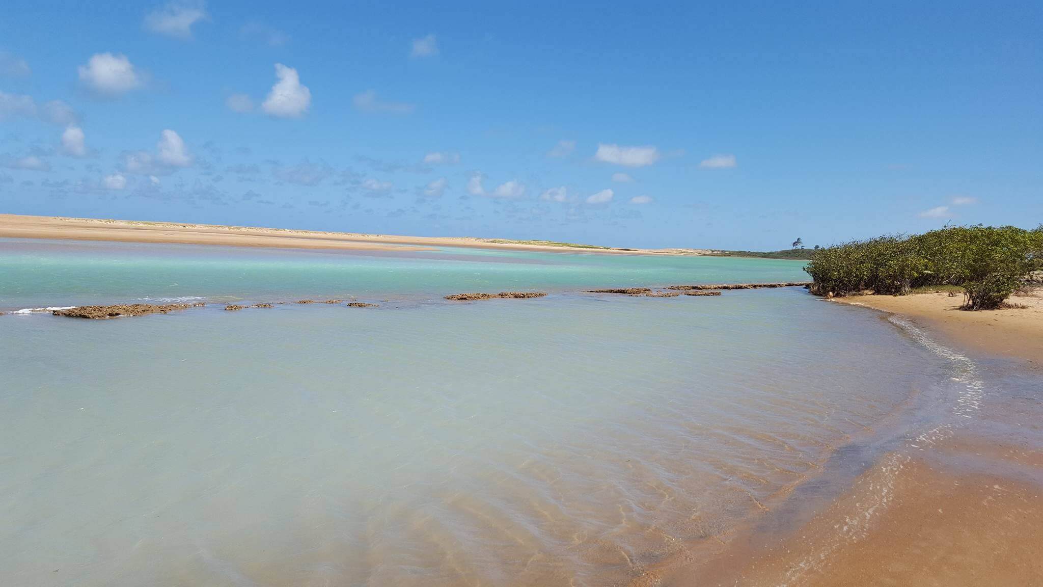 praias do Espírito Santo - Praia de Urussuquara – São Mateus