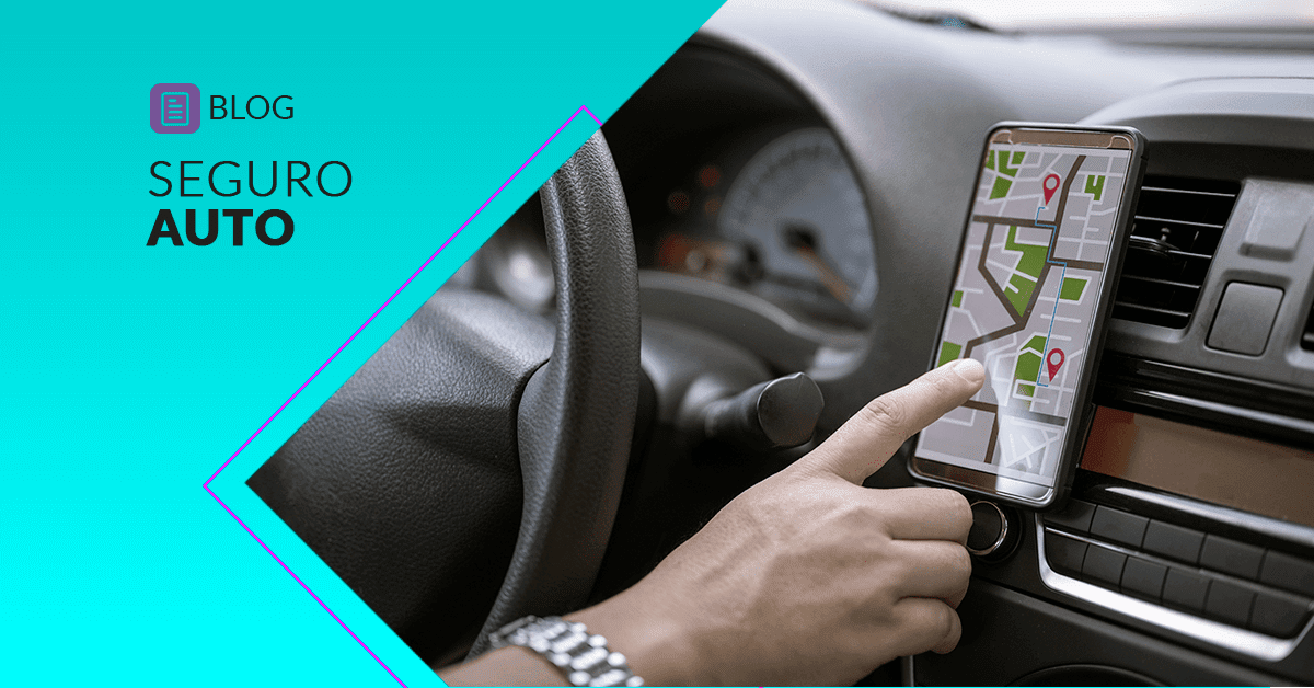 motorista seguindo trajeto por meio de GPS no smartphone