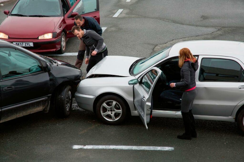 Colisão entre carros que pode usar seguro para terceiros