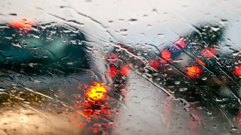 Seguro de carro cobre enchente? Veja como descobrir